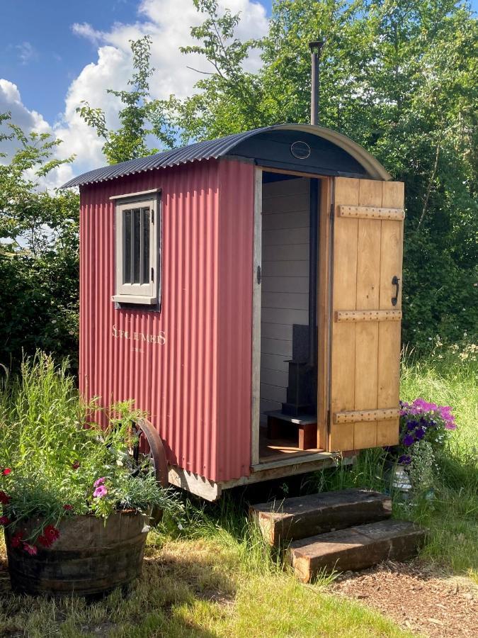 Stompy'S Hut Apartment Laxfield Bagian luar foto